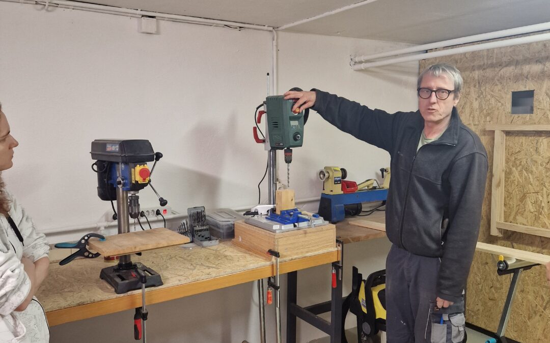 Photos de la fabrication d’un hôtel à insecte le 24 janvier 2026